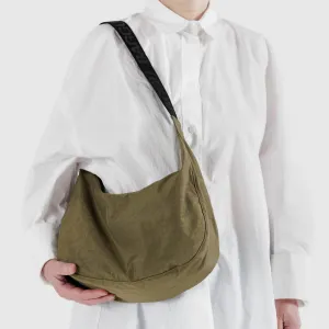 Baggu Medium Nylon Crescent Bag in Seaweed