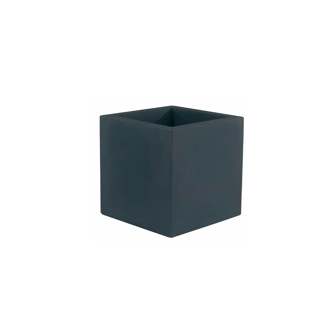 Cubo Planter - Modern Patio Accessory